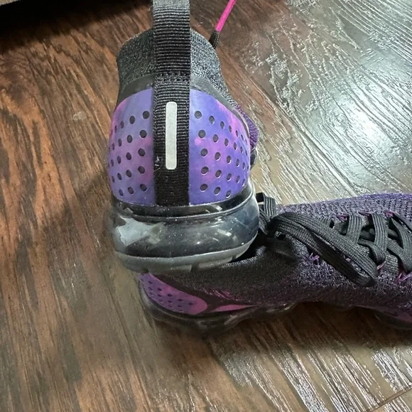 Men’s Nike Black and Purple Vapormax Shoes - Picture 5 of 6